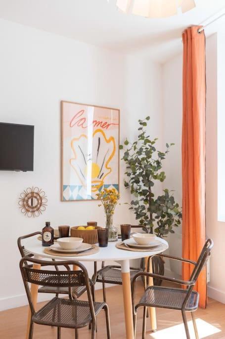 Charmant T3 Sur Jolie Place, Parking Inclus, Clim La Ciotat Dış mekan fotoğraf