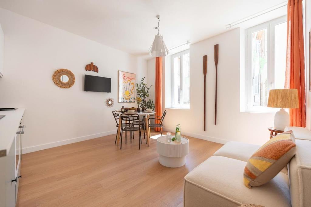 Charmant T3 Sur Jolie Place, Parking Inclus, Clim La Ciotat Dış mekan fotoğraf